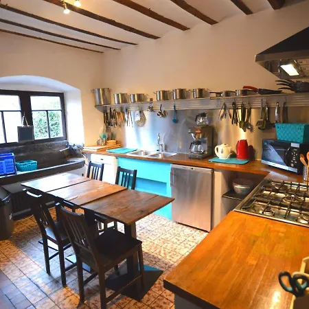 بيت للعطل Tastefully Furnished Farmhouse With Sauna In وايمس