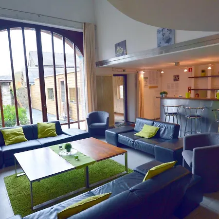 Tastefully Furnished Farmhouse With Sauna In وايمس