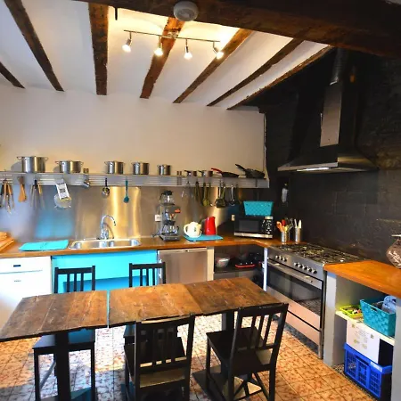 Tastefully Furnished Farmhouse With Sauna In بيت للعطل وايمس